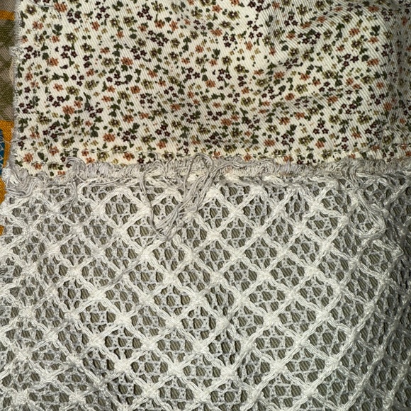 POL Flare Floral Patchwork Crochet Cargo Pants Star M - Picture 10 of 11